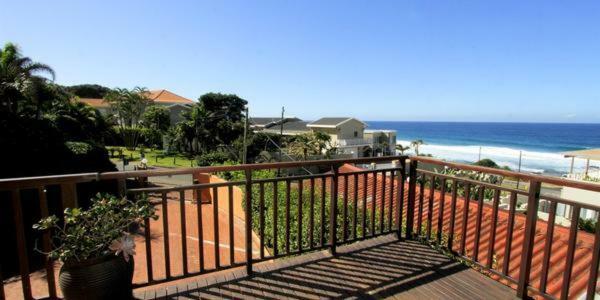Die Strandhuis Umdloti Exterior photo
