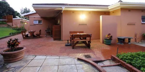 Die Strandhuis Umdloti Exterior photo